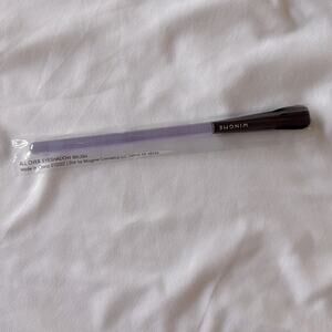 Wingme all over eyeshadow brush